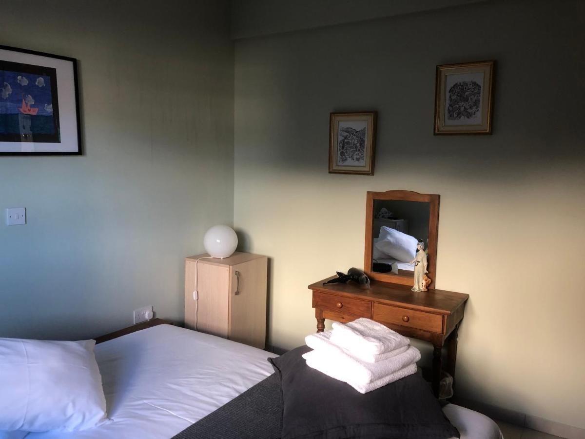 Diamond Stone Wooden Guest House Chandria Bagian luar foto